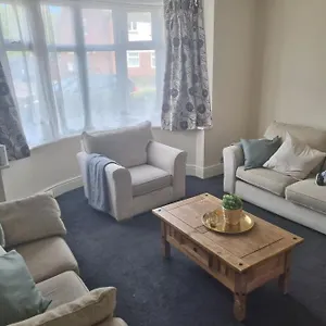 Lovely Residential 2 Bed , Goodmayes Royaume-Uni
